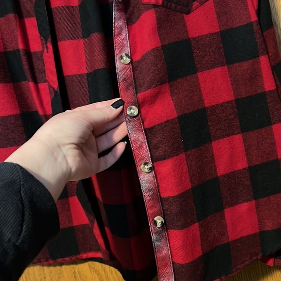 Maurices plaid button up - size small - Picture 4 of 5